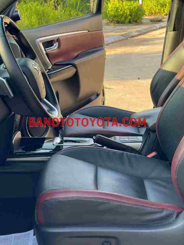 Cần bán gấp Toyota Fortuner 2.8V 4x4 AT Legender 2020 - Xe đẹp - Giá tốt