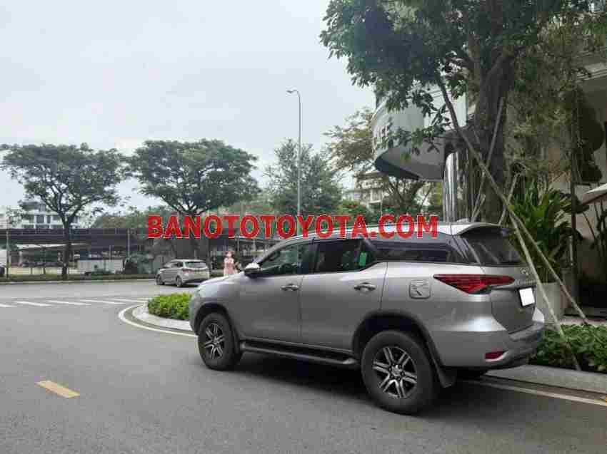 Cần bán xe Toyota Fortuner 2.4G 4x2 MT 2019, xe đẹp