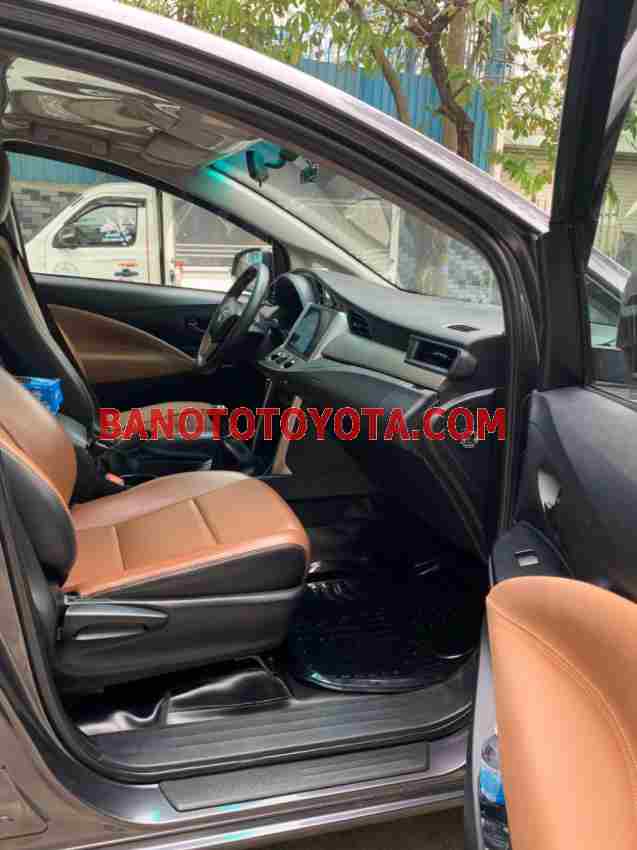 Xe Toyota Innova 2.0E đời 2020 đẹp bán gấp