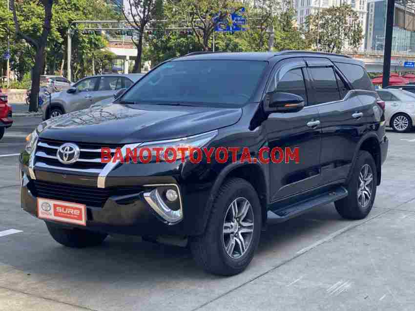 Cần bán gấp Toyota Fortuner 2.7V 4x2 AT đời 2018, màu Đen
