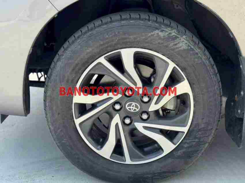 Bán xe Toyota Innova E 2.0 MT sx 2021 - giá rẻ