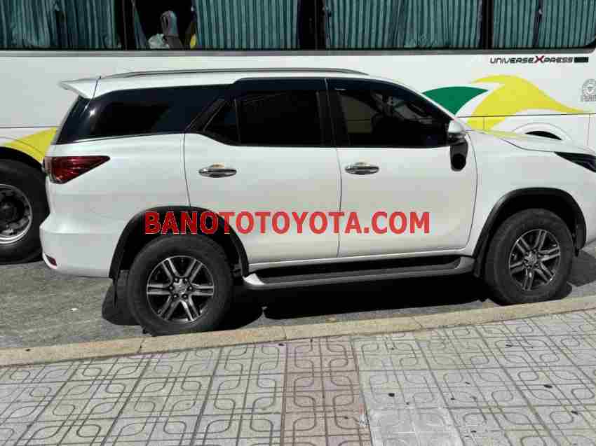 Cần bán Toyota Fortuner 2.4L 4x2 AT đời 2022