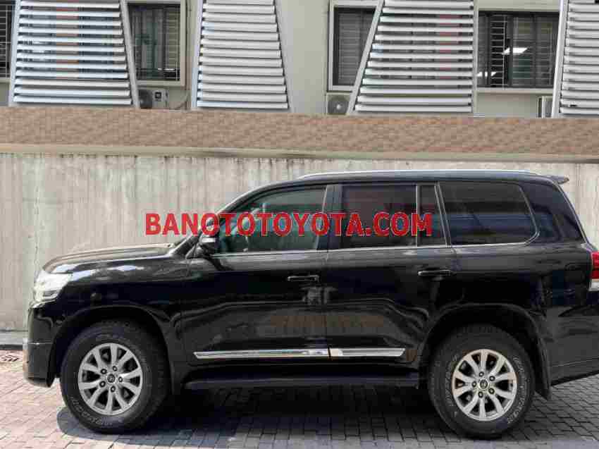 Bán xe Toyota Land Cruiser VX 4.6 V8 sx 2016 - giá rẻ