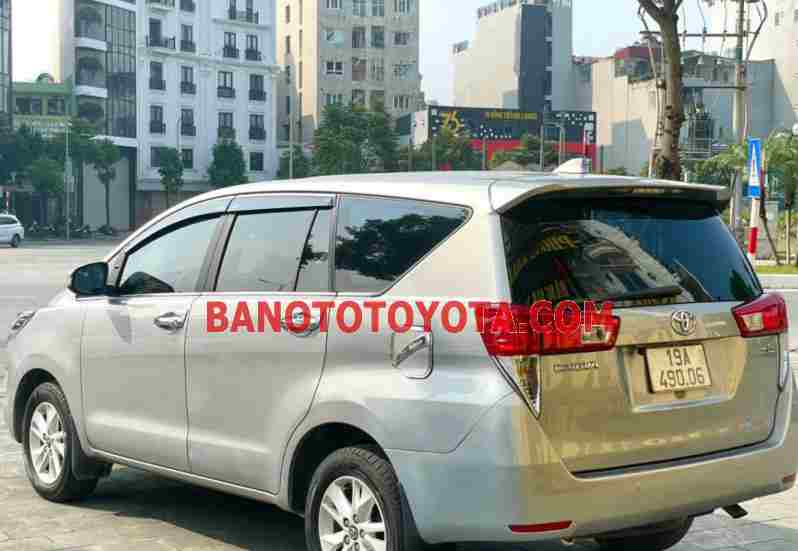 Cần bán Toyota Innova 2.0E Máy xăng 2017 màu Bạc