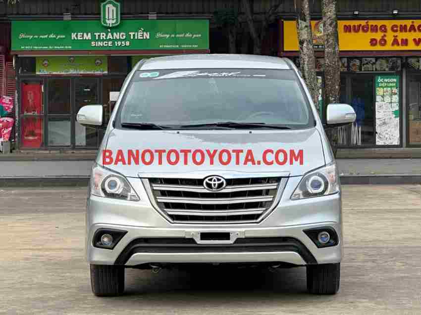Cần bán gấp Toyota Innova 2.0E năm 2015 giá cực tốt