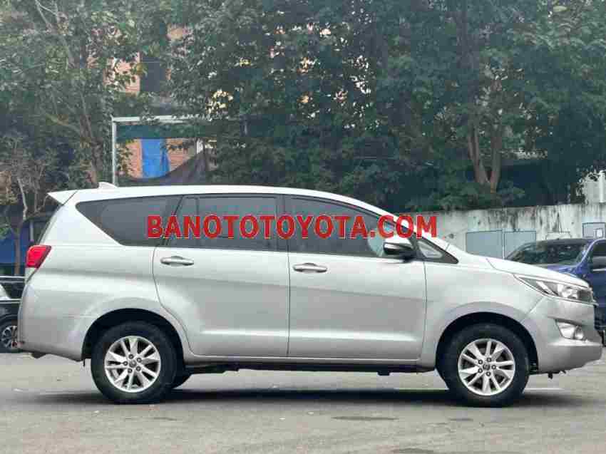 Cần bán Toyota Innova 2.0E 2017, xe đẹp giá rẻ bất ngờ