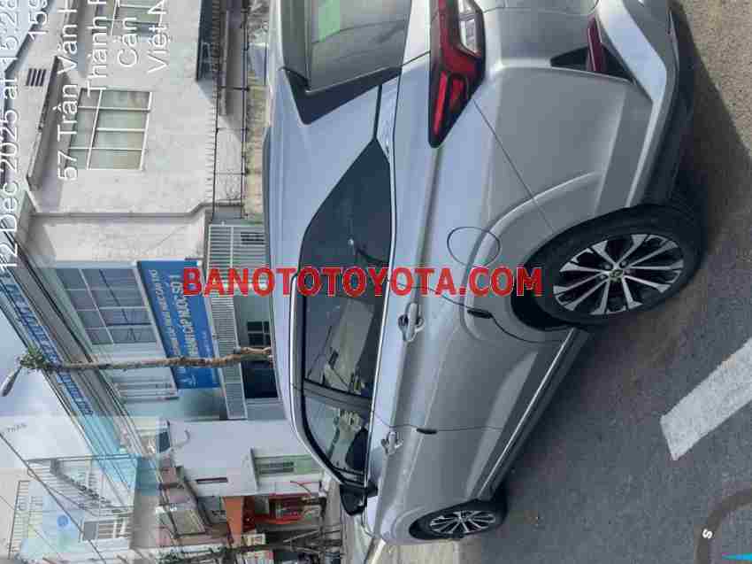 Cần bán xe Toyota Veloz Cross Top 1.5 CVT đời 2024