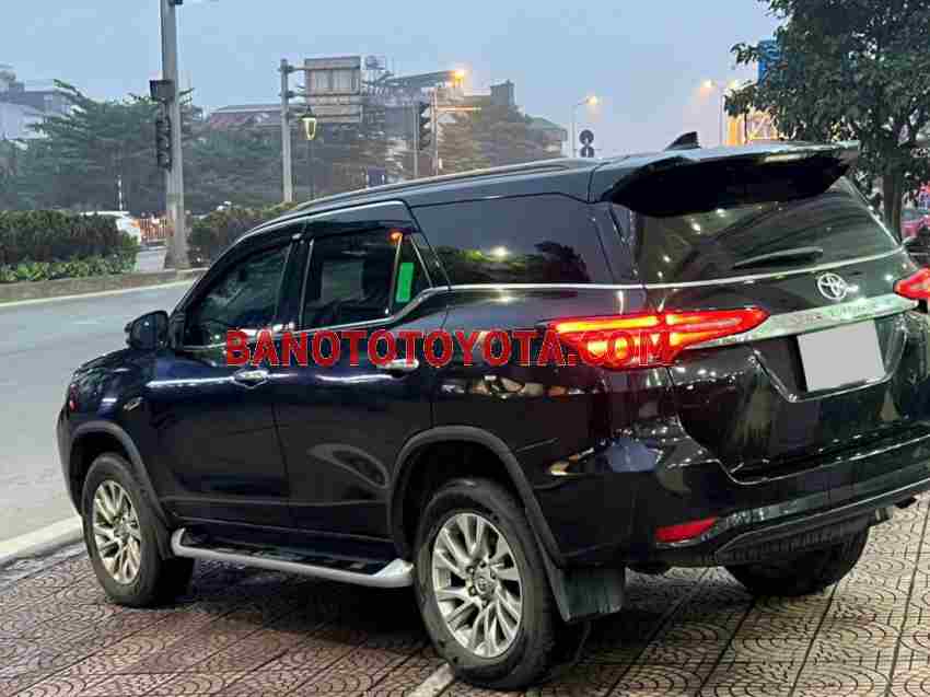Bán Toyota Fortuner 2.8V 4x4 AT, màu Đen, Máy dầu, 2021