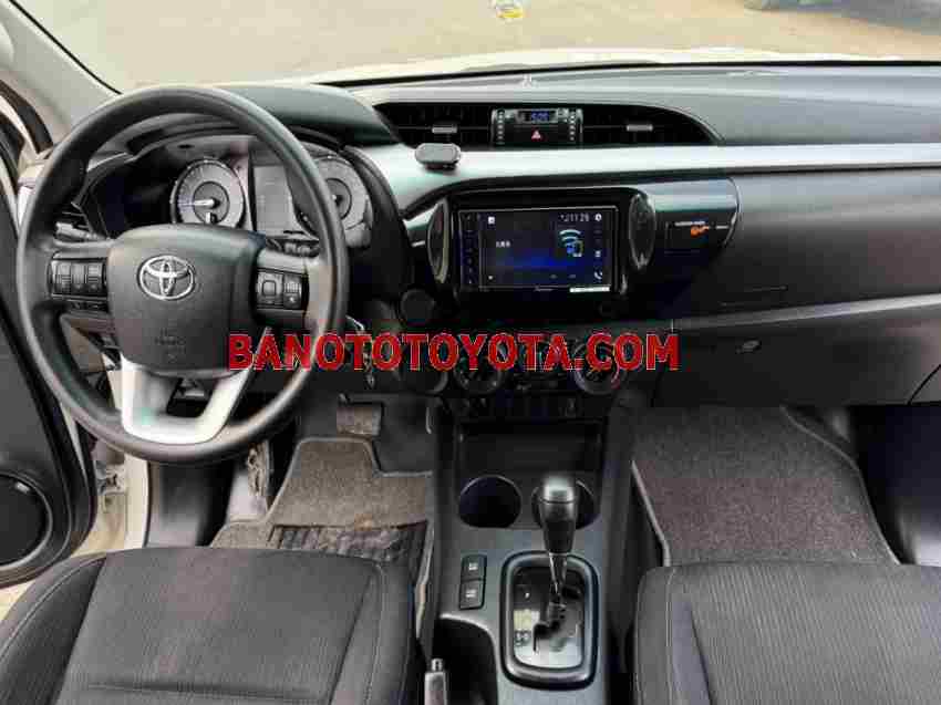 Cần bán Toyota Hilux 2.4L 4x2 AT Máy dầu 2021 màu Trắng