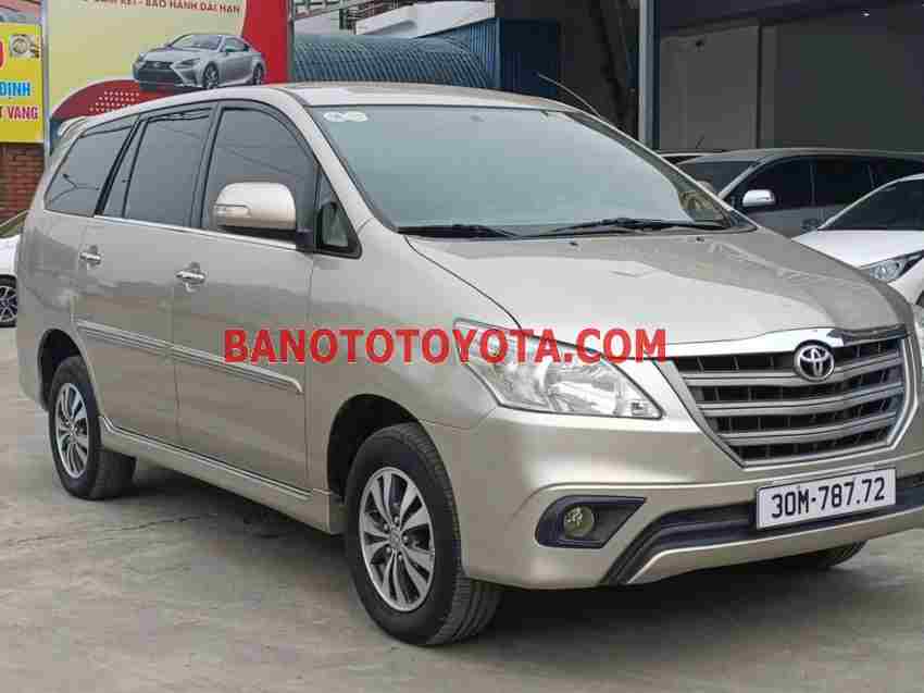 Cần bán xe Toyota Innova 2.0E đời 2016