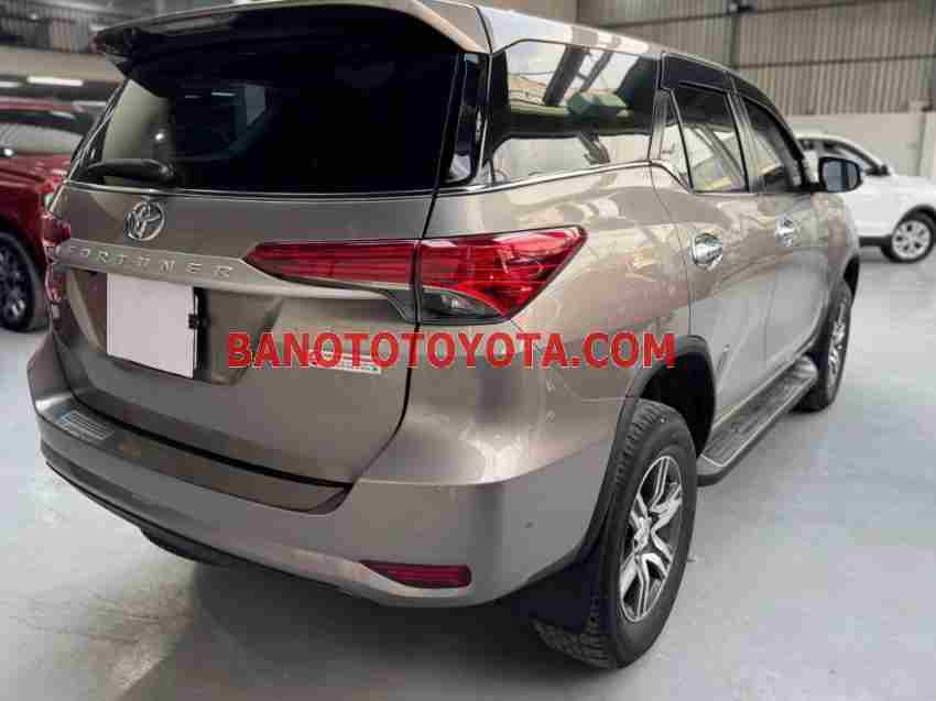 Cần bán gấp Toyota Fortuner 2.4G 4x2 MT năm 2020 giá cực tốt