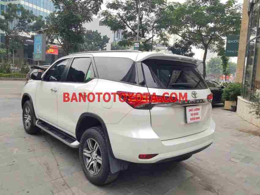 Cần bán gấp Toyota Fortuner 2.4L 4x2 AT đời 2022, màu Trắng
