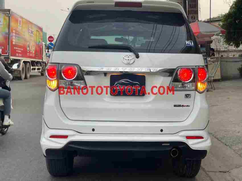 Cần bán xe Toyota Fortuner TRD Sportivo 4x2 AT năm 2016 màu Trắng cực đẹp