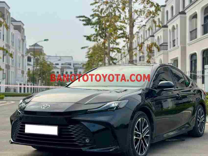 Cần bán xe Toyota Camry 2.0Q màu Đen 2024