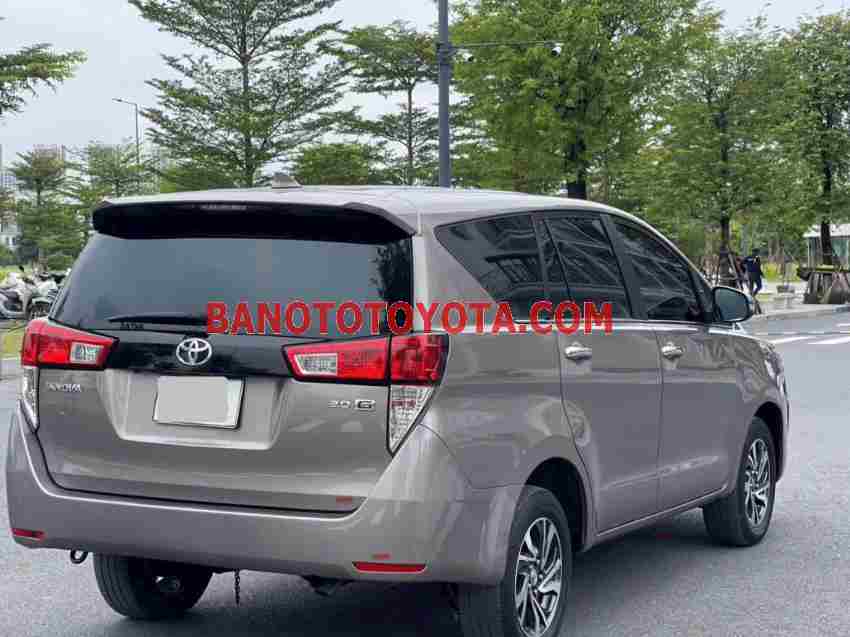 Toyota Innova 2021 Crossover màu Đồng