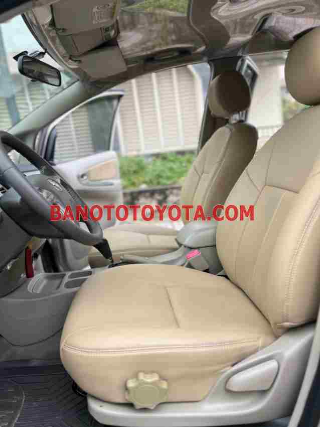 Cần bán nhanh Toyota Innova 2.0G 2015 cực đẹp