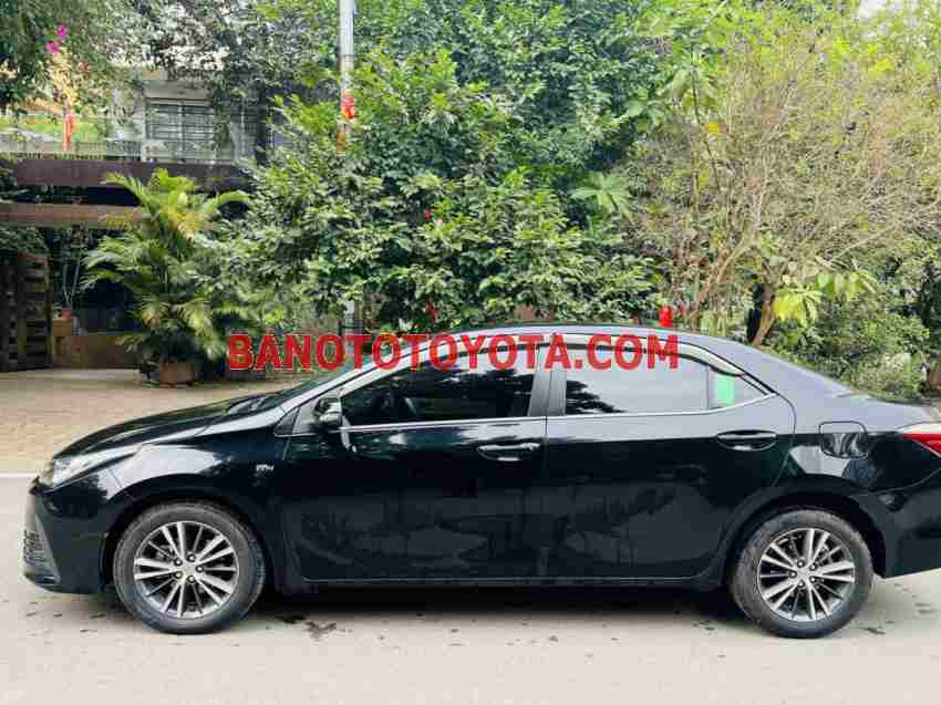 Cần bán Toyota Corolla altis 1.8G AT đời 2018