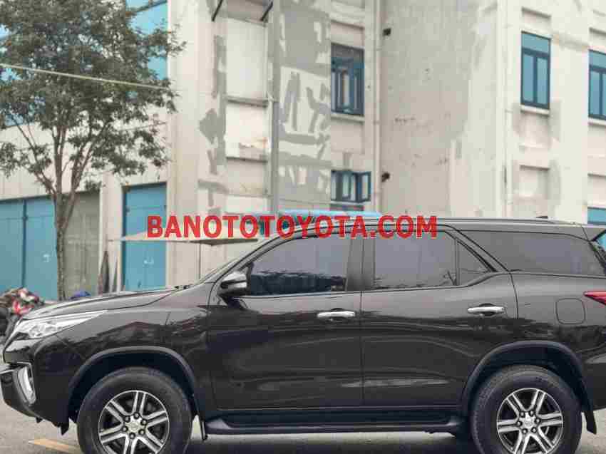 Toyota Fortuner 2.7V 4x2 AT năm 2017 cần bán