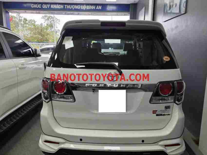 Cần bán gấp xe Toyota Fortuner TRD Sportivo 4x2 AT 2016 màu Trắng