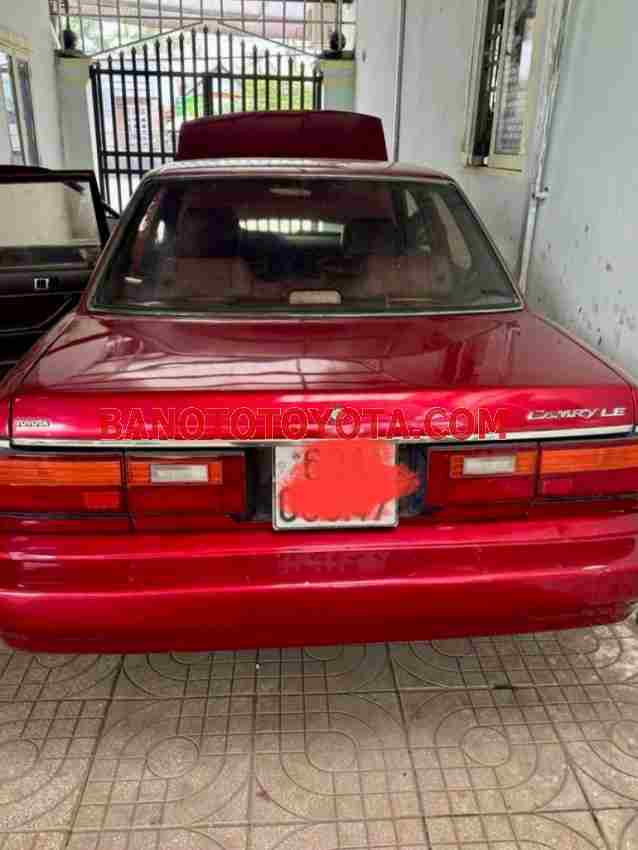 Cần bán xe Toyota Camry 2.0 MT 1989, xe đẹp
