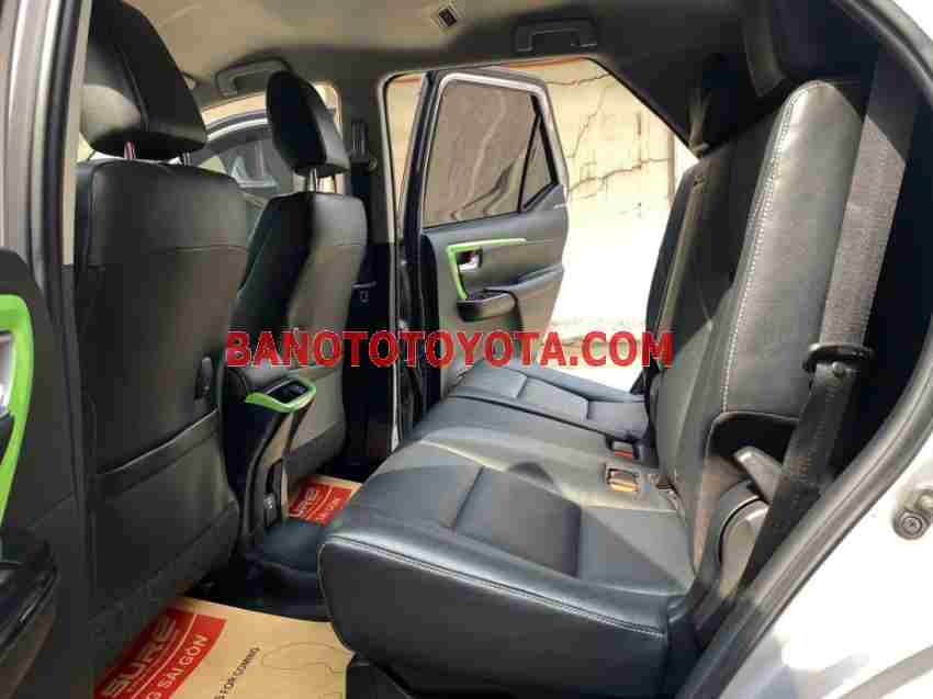 Cần bán gấp Toyota Fortuner 2.4G 4x2 AT 2021 - Xe đẹp - Giá tốt