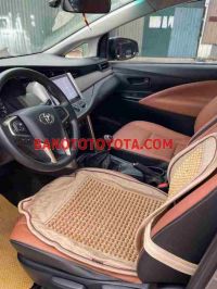 Cần bán xe Toyota Innova 2.0E đời 2017