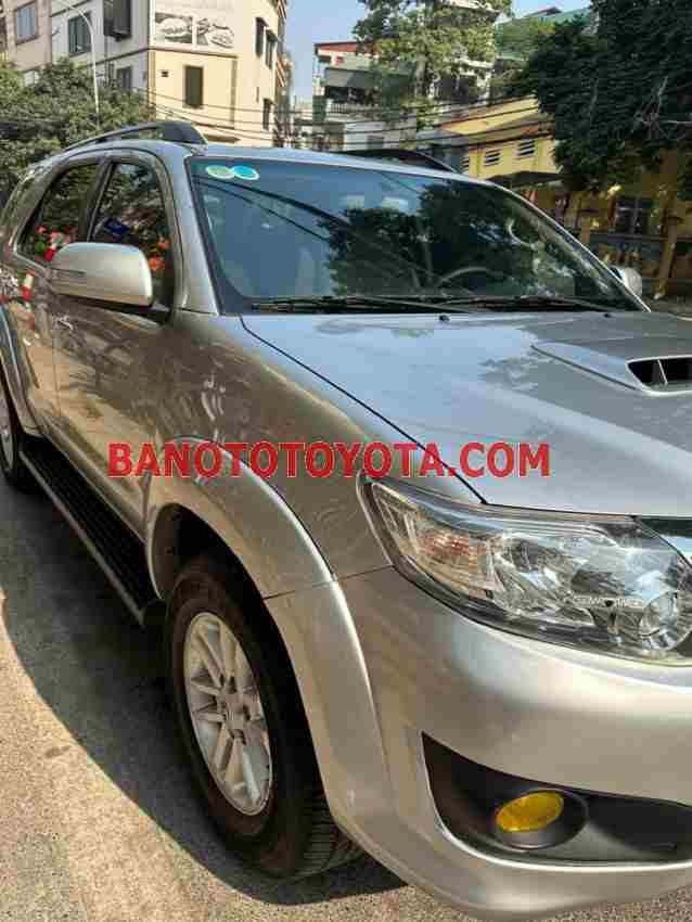 Cần bán gấp xe Toyota Fortuner 2.5G năm 2015, màu Bạc, Số tay