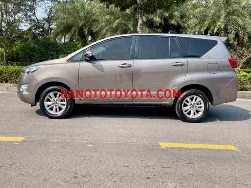 Bán xe Toyota Innova 2.0E sx 2018 - giá rẻ