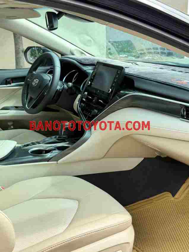 Cần bán xe Toyota Camry 2.0Q sx 2022