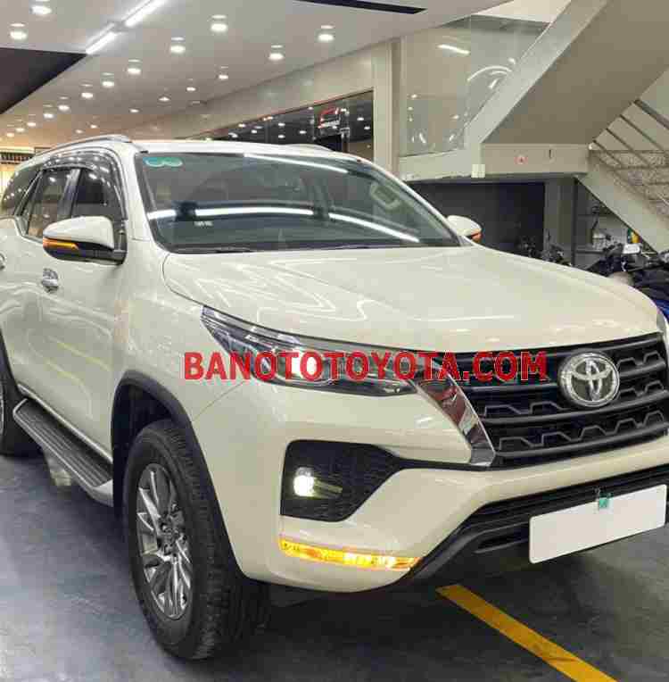 Toyota Fortuner 2.7L 4x2 AT model 2022 xe chuẩn hết ý