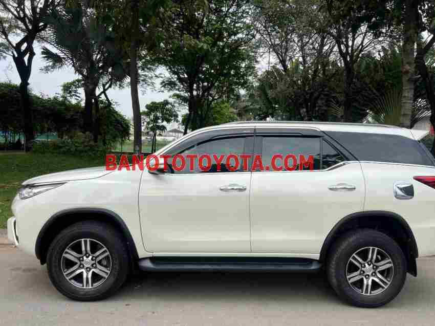 Cần bán Toyota Fortuner 2.7V 4x2 AT Máy xăng 2017 màu Trắng
