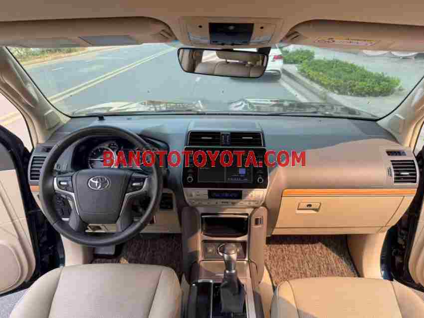 Cần bán gấp xe Toyota Prado VX 2.7L 2021 màu Xanh