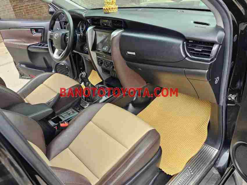 Cần bán nhanh Toyota Fortuner 2.4G 4x2 MT 2019 cực đẹp