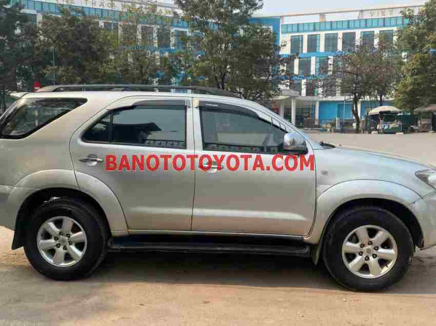 Cần bán Toyota Fortuner 2.7V 4x4 AT 2010 xe đẹp