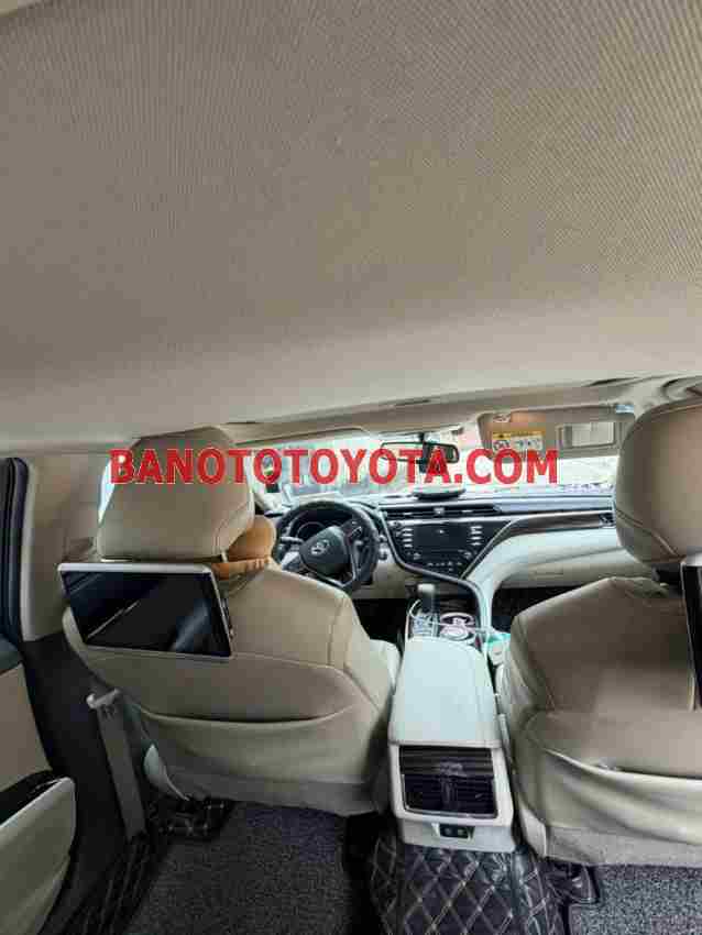 Toyota Camry 2.5Q năm 2019 cần bán