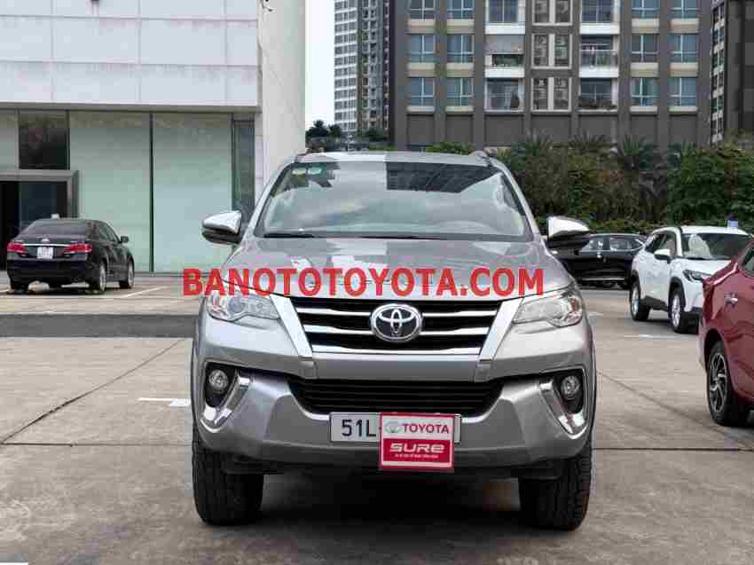 Bán Toyota Fortuner 2.4G 4x2 AT, màu Bạc, Máy dầu, 2019