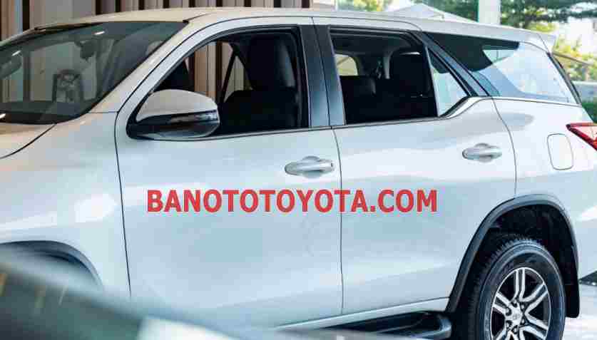 Toyota Fortuner 2.7L 4x2 AT Số tự động năm 2026