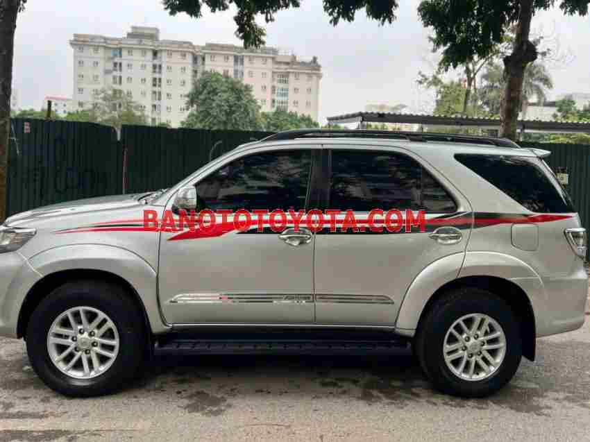 Cần bán gấp xe Toyota Fortuner 2.7V 4x2 AT năm 2014, màu Bạc, Số tự động