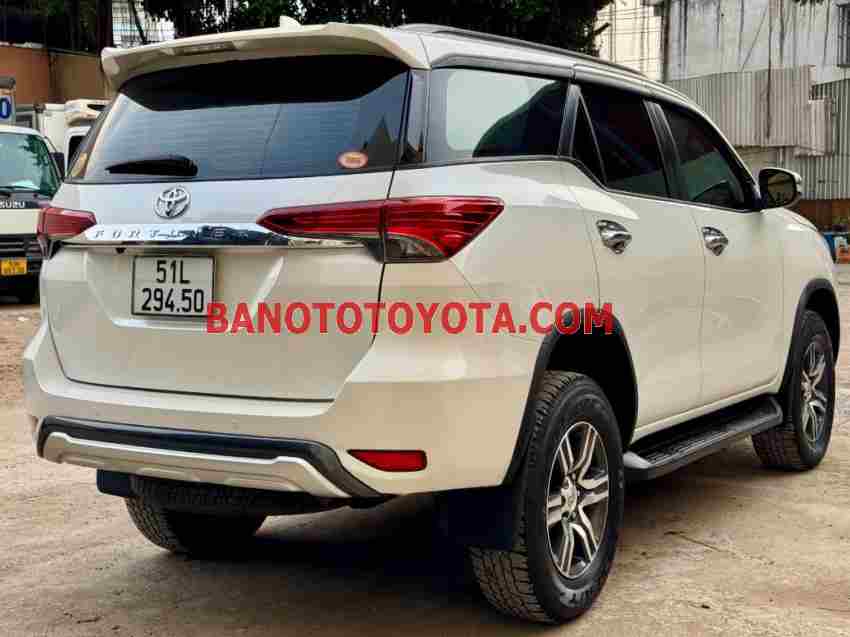 Cần bán gấp Toyota Fortuner 2.7V 4x2 AT năm 2017 giá cực tốt