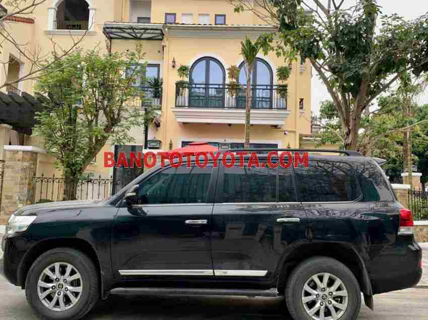 Cần bán Toyota Land Cruiser VX 4.6 V8 2016 xe đẹp