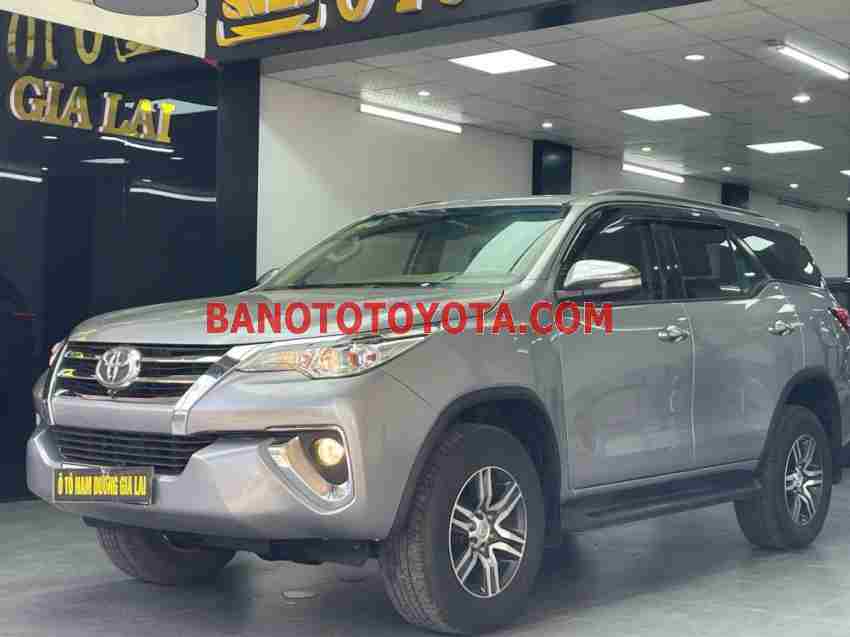 Cần bán xe Toyota Fortuner 2.4G 4x2 AT màu Bạc 2018