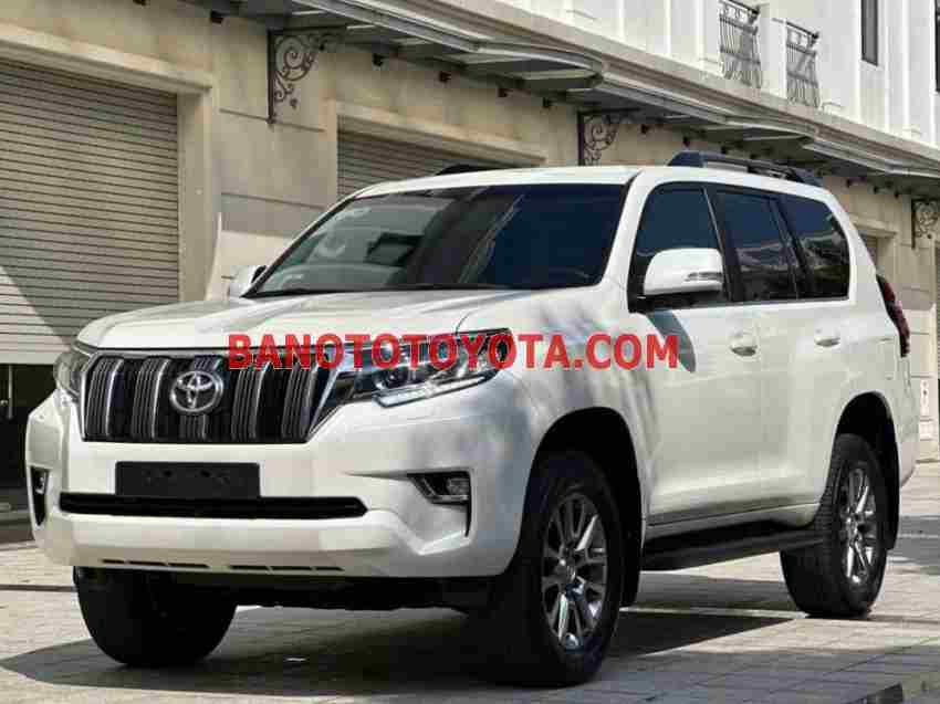Cần bán gấp xe Toyota Prado VX 2.7L năm 2018, màu Trắng, Số tự động