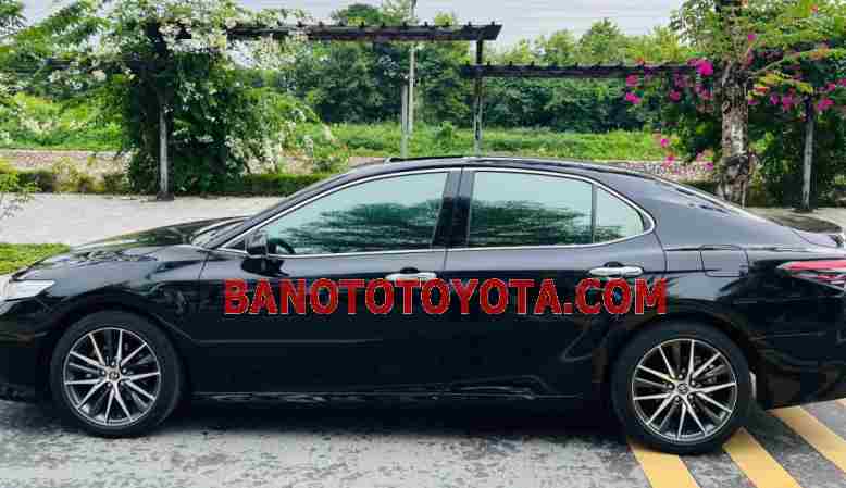 Cần bán xe Toyota Camry 2.5Q màu Đen 2023