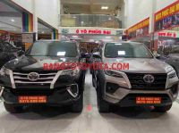 Bán Toyota Fortuner 2.4G 4x2 MT, màu Bạc, Máy dầu, 2020