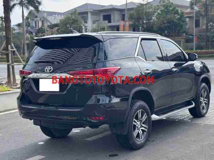Bán Toyota Fortuner 2.4L 4x2 AT 2022 - Đen