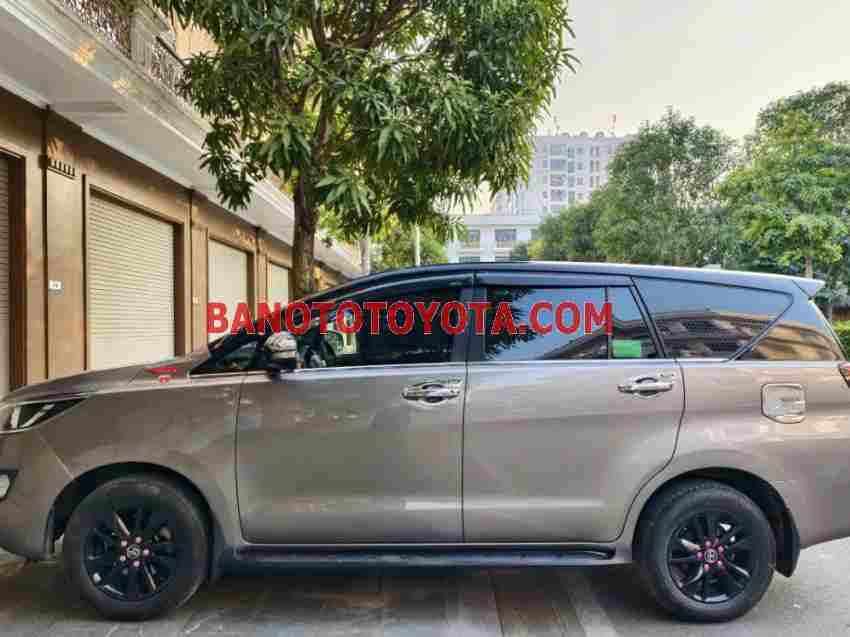Cần bán Toyota Innova 2.0E 2018 xe đẹp