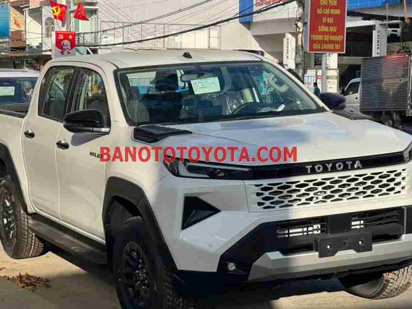 Bán xe Toyota Hilux Pro 2.8L 4x2 AT 2026, màu Trắng