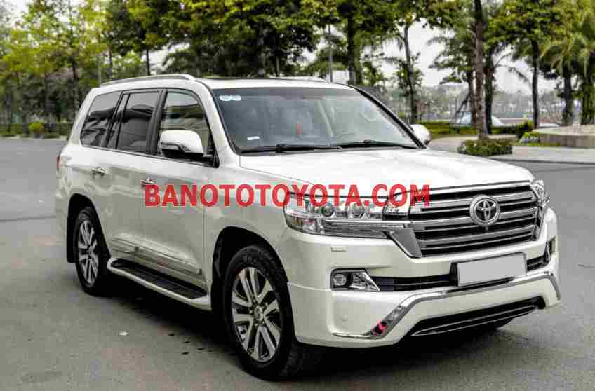 Xe Toyota Land Cruiser 5.7 V8 đời 2018 đẹp bán gấp