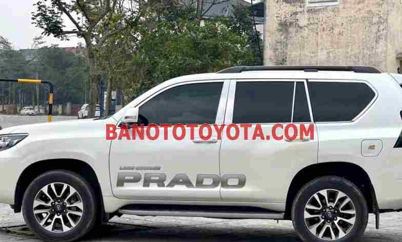 Toyota Prado VX 2.7L 2023 Máy xăng đẹp long lanh