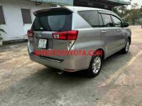 Cần bán xe Toyota Innova 2.0E màu Bạc 2017